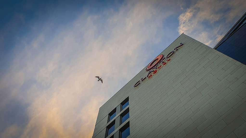 Clayton Hotel