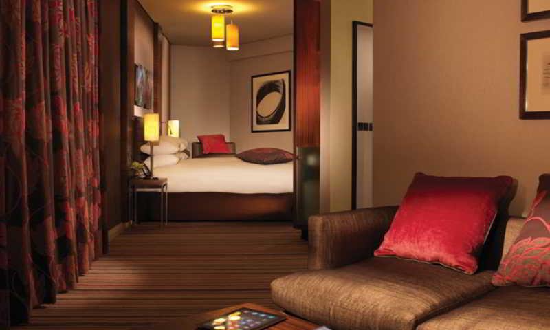 Clayton Hotel 4*