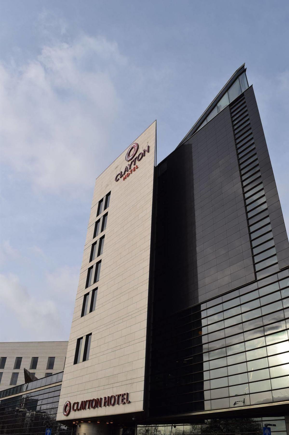 Clayton Hotel 4*